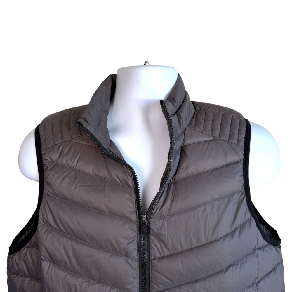 Fabletics Womens Down Puffer Vest XL Gray Lightweight Packable Zip Front Outdoor - Picture 3 of 9